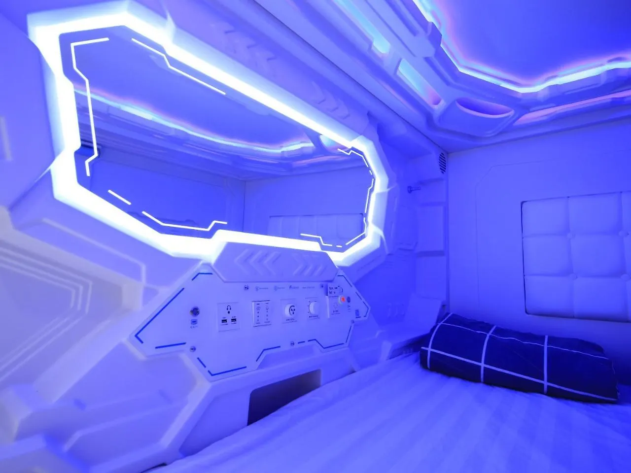 Spacepod@Hive Singapore